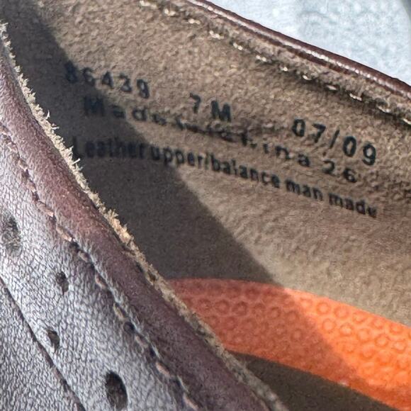 Structure Clarks Brown Leather Loafers Comfort Slip On Shoes Size 7M - Picture 7 of 8